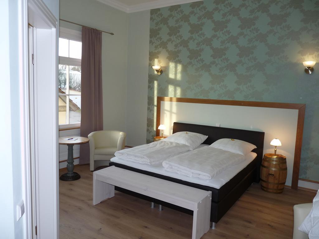 Gaestehaus "Unsere Stadtvilla" Hechingen Kamer foto