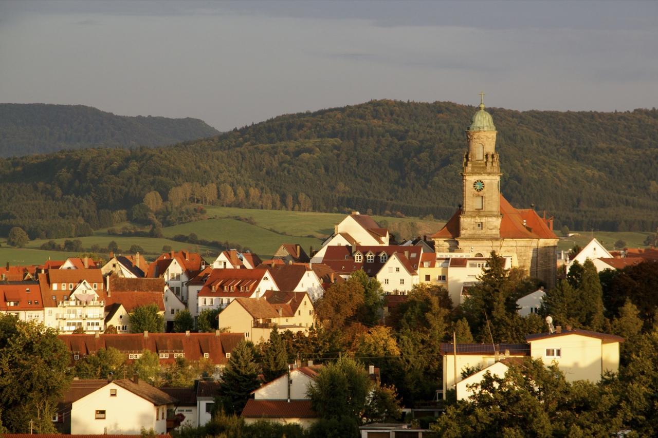 Gaestehaus "Unsere Stadtvilla" Hechingen Buitenkant foto