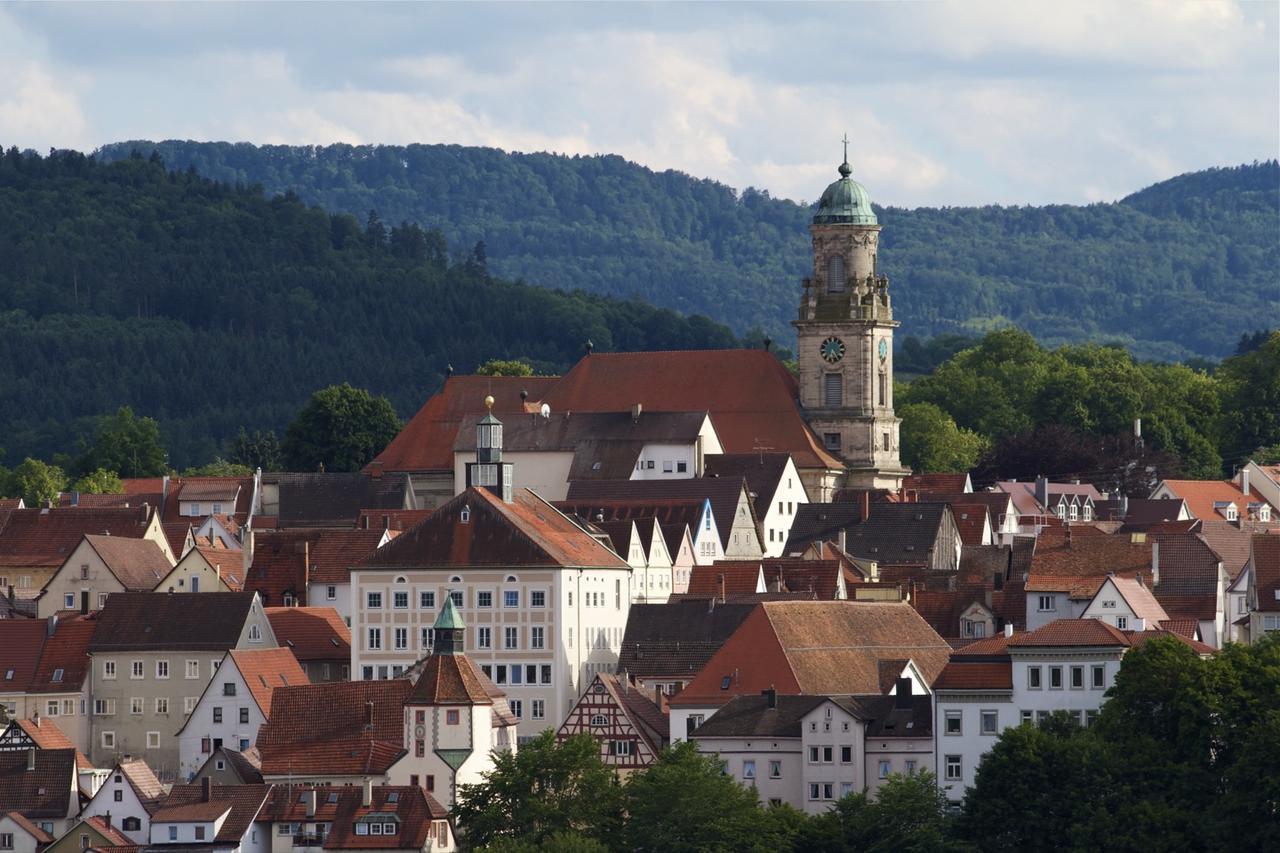 Gaestehaus "Unsere Stadtvilla" Hechingen Buitenkant foto